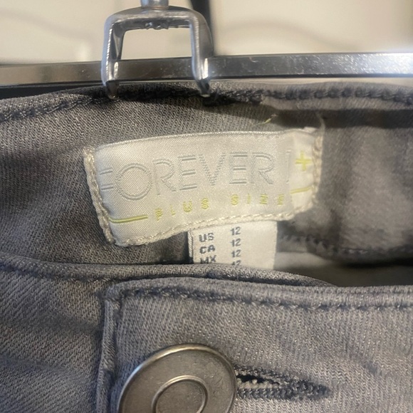 Forever 21 Grey distressed jeans - Picture 3 of 4
